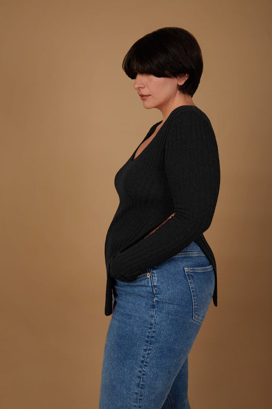 T-shirt con scollo a V e spacco laterale - Saffo - StepByStep