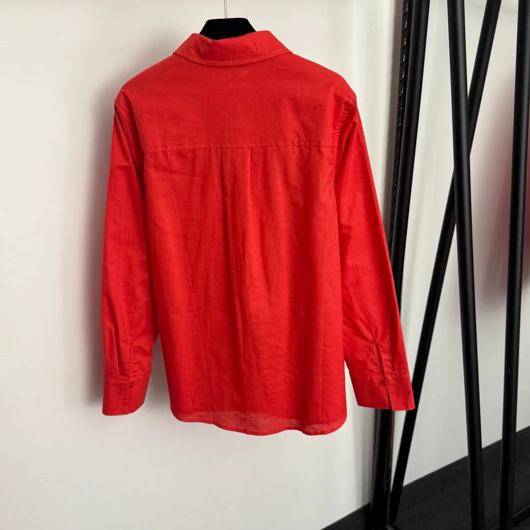 Camicia di lino a maniche lunghe versatile in tinta unita con ricamo semplice