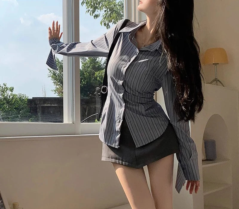 Camicia coreana a maniche lunghe a righe blu da donna Design Vita