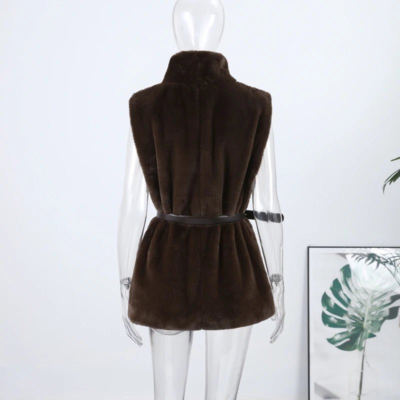 Cappotto da donna in pelliccia sintetica con cappuccio - StepByStepNow