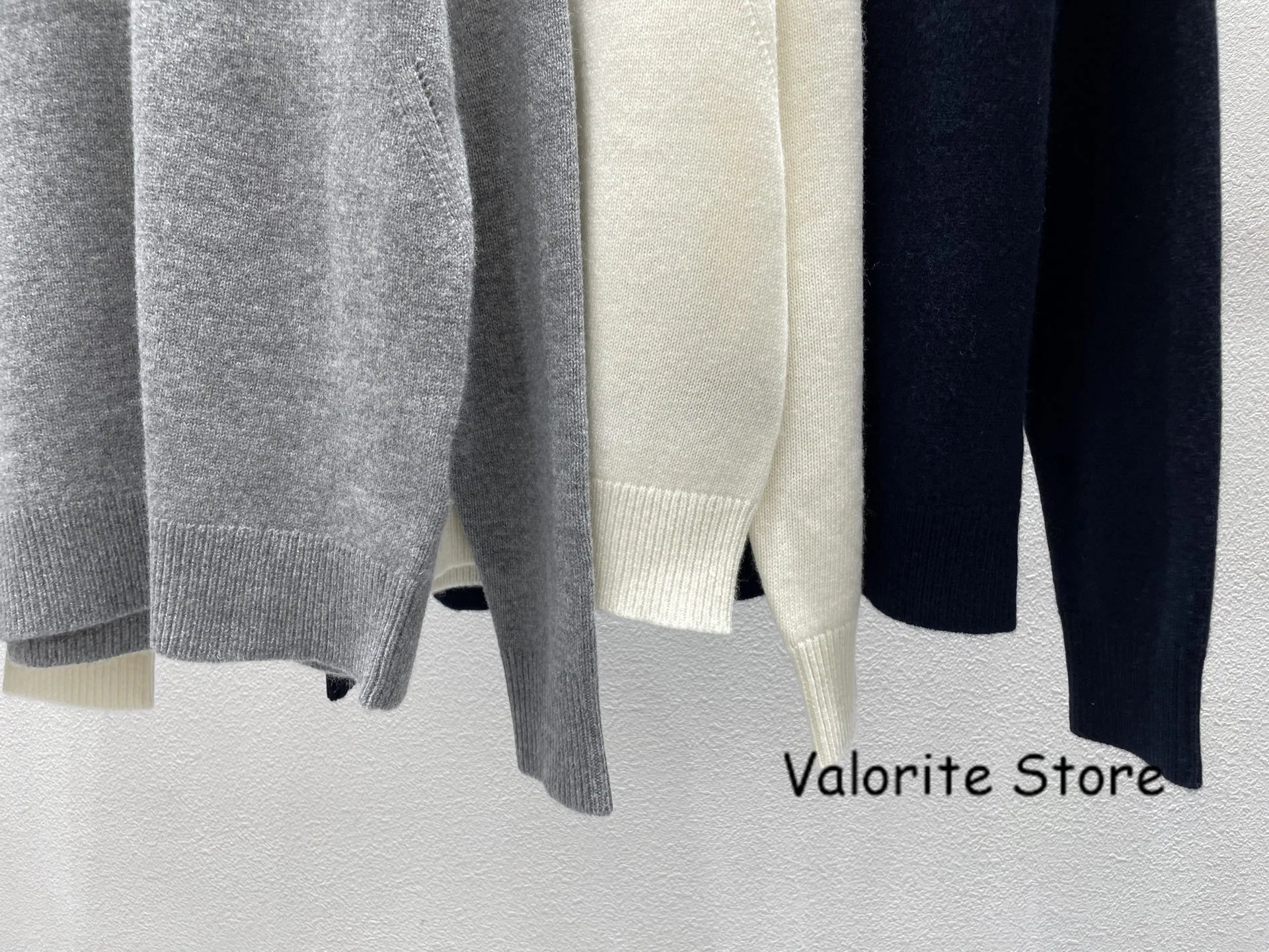 Donna 2025FW Grigio Bianco Navy Cashmere Pullover Scollo a V Lettere Ricamo Maniche lunghe Moda Maglieria Polsini Rotolo - StepByStepNow