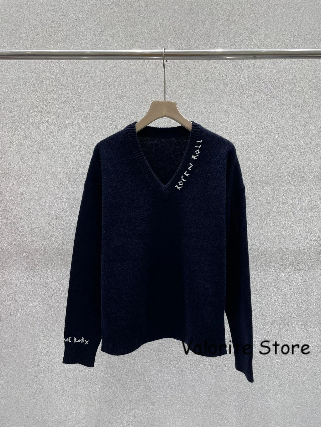 Donna 2025FW Grigio Bianco Navy Cashmere Pullover Scollo a V Lettere Ricamo Maniche lunghe Moda Maglieria Polsini Rotolo - StepByStepNow