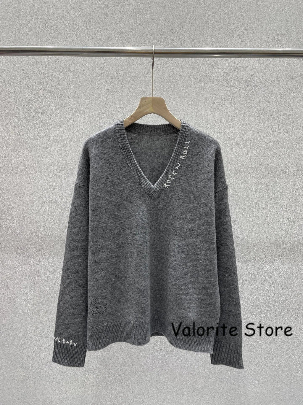 Donna 2025FW Grigio Bianco Navy Cashmere Pullover Scollo a V Lettere Ricamo Maniche lunghe Moda Maglieria Polsini Rotolo - StepByStepNow