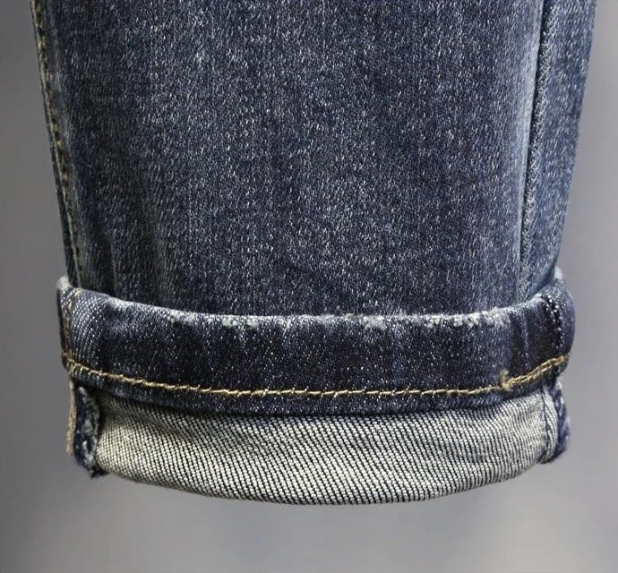 Jeans strappati strappati con stampa per uomo Pantaloni con fori grafici rotti Pantaloni casual morbidi Kpop eleganti pantaloni da cowboy da uomo larghi gotici regolari - StepByStep