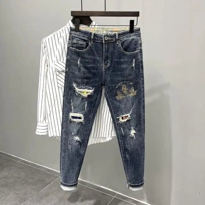 Jeans strappati strappati con stampa per uomo Pantaloni con fori grafici rotti Pantaloni casual morbidi Kpop eleganti pantaloni da cowboy da uomo larghi gotici regolari - StepByStep