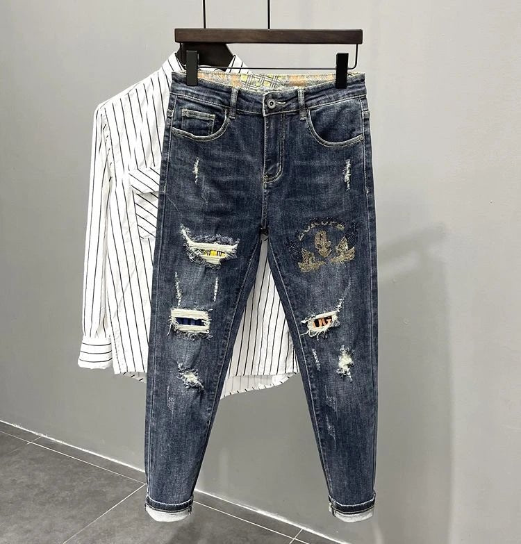 Jeans strappati strappati con stampa per uomo Pantaloni con fori grafici rotti Pantaloni casual morbidi Kpop eleganti pantaloni da cowboy da uomo larghi gotici regolari - StepByStep