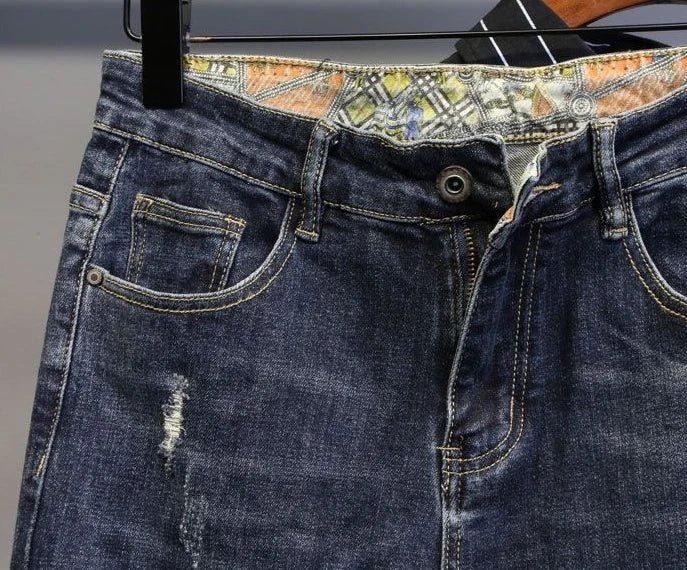 Jeans strappati strappati con stampa per uomo Pantaloni con fori grafici rotti Pantaloni casual morbidi Kpop eleganti pantaloni da cowboy da uomo larghi gotici regolari - StepByStep