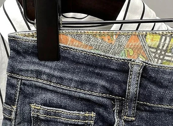 Jeans strappati strappati con stampa per uomo Pantaloni con fori grafici rotti Pantaloni casual morbidi Kpop eleganti pantaloni da cowboy da uomo larghi gotici regolari - StepByStep