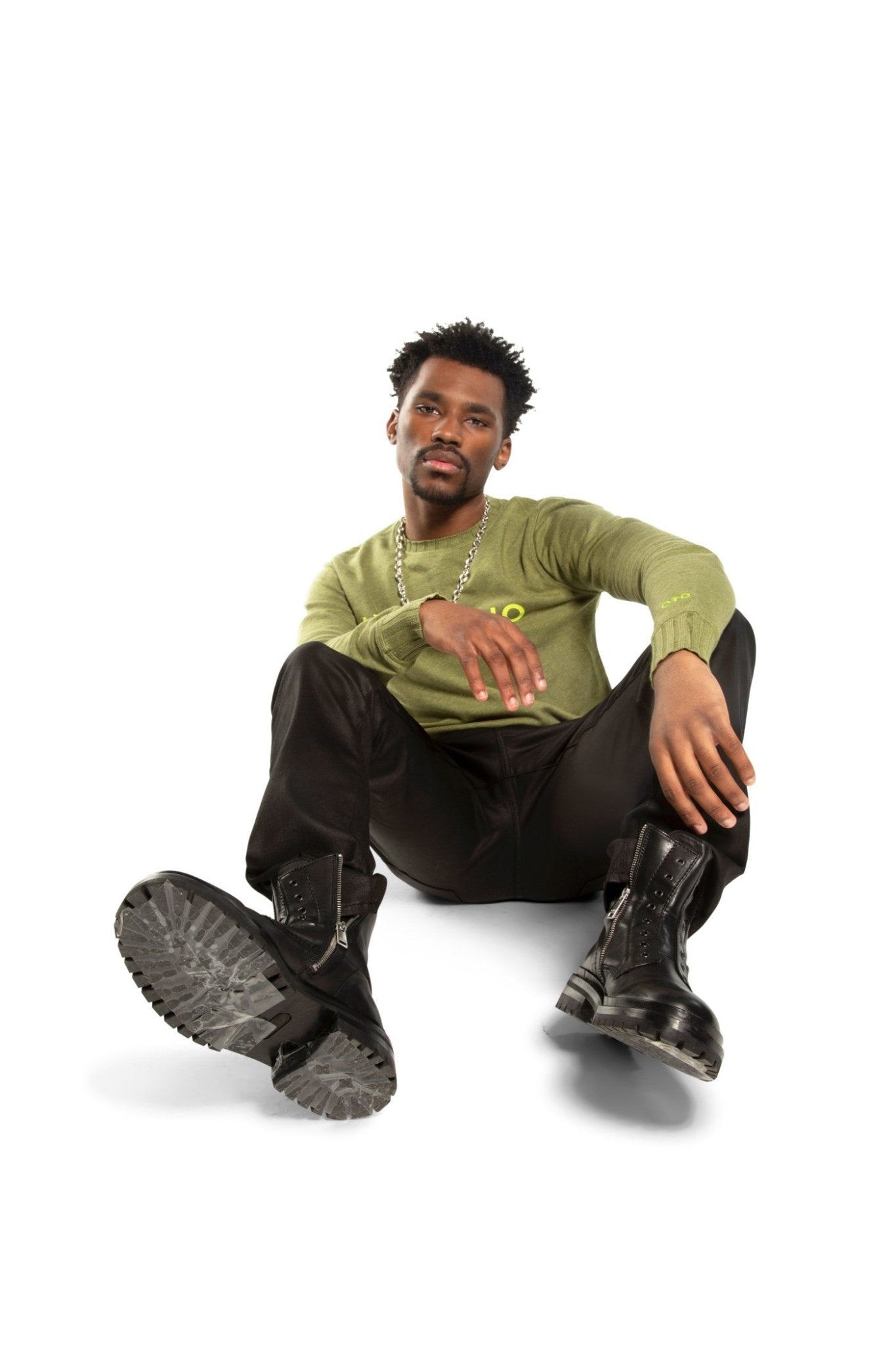 Lightweight Logo Flip Sweatshirt - StepByStep