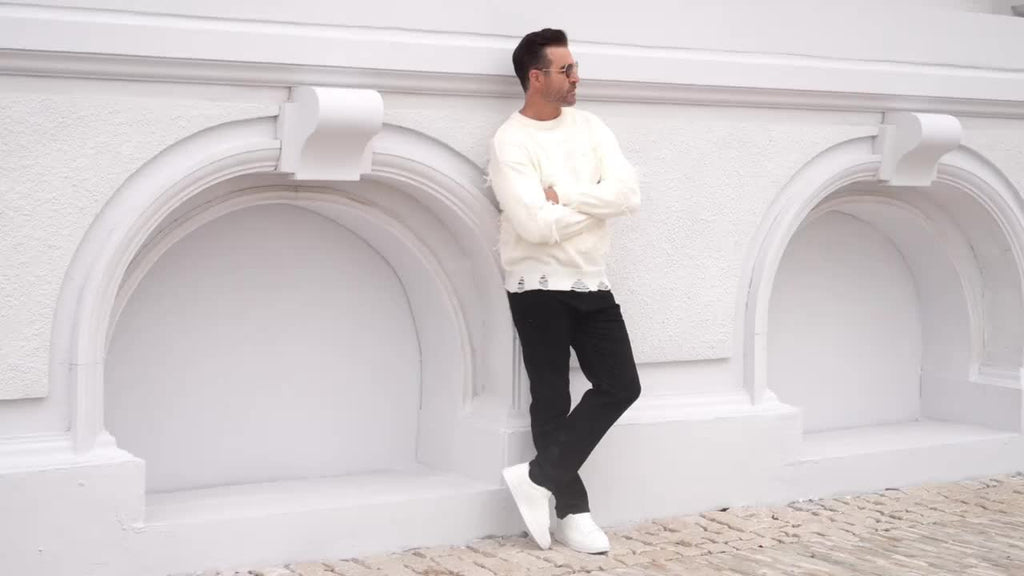 Maglione pullover strappato in tessuto lavorato a maglia effetto consumato. - StepByStepNow