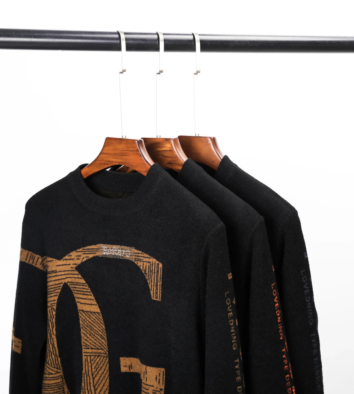 Men’s embroidered velvet pullover, product image 5