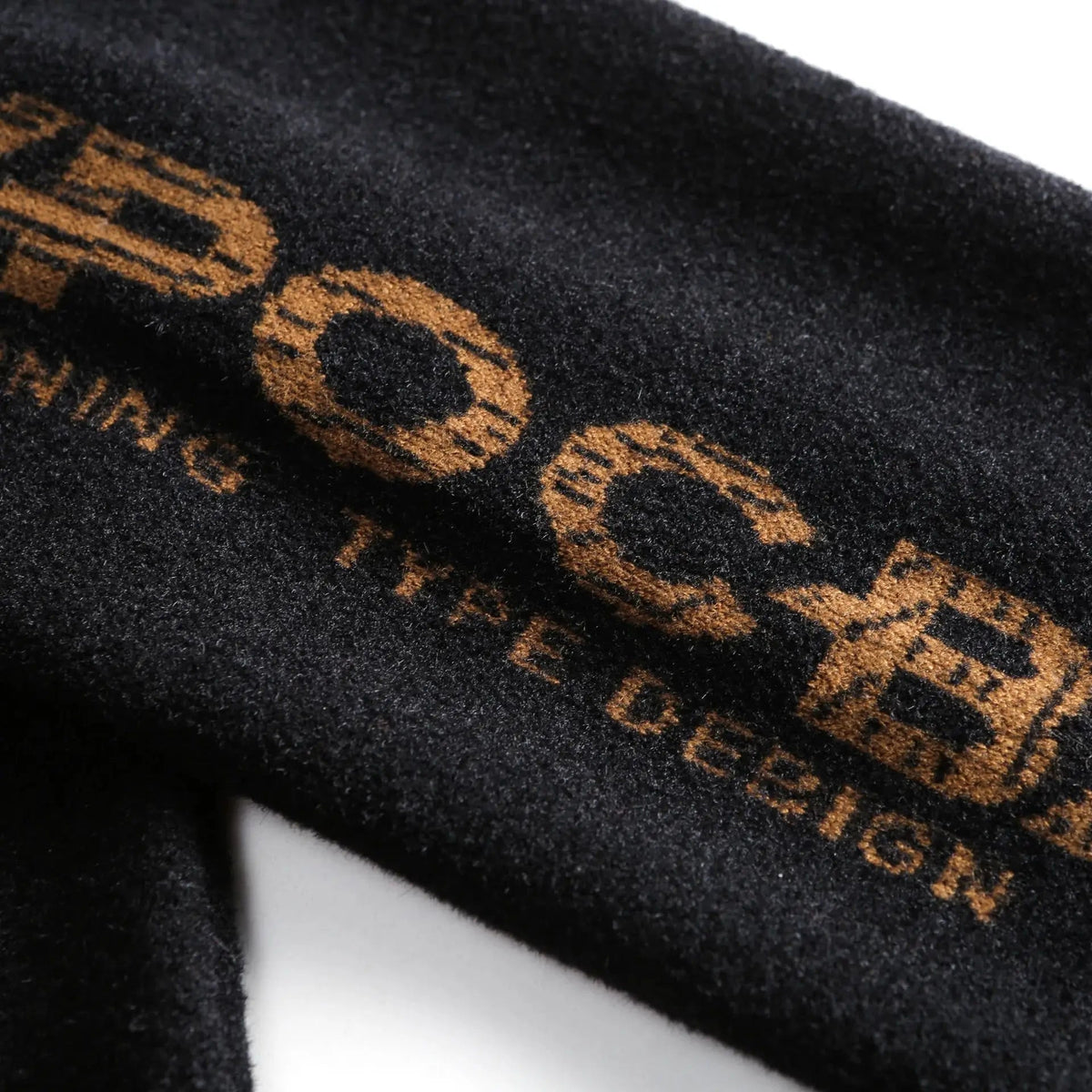 Men’s embroidered velvet pullover, product image 4