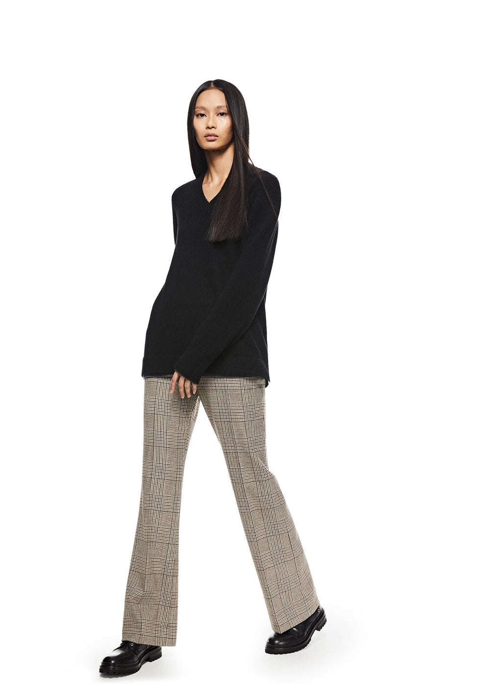 Merino Wool V - Neck Sweater (Black) - StepByStep