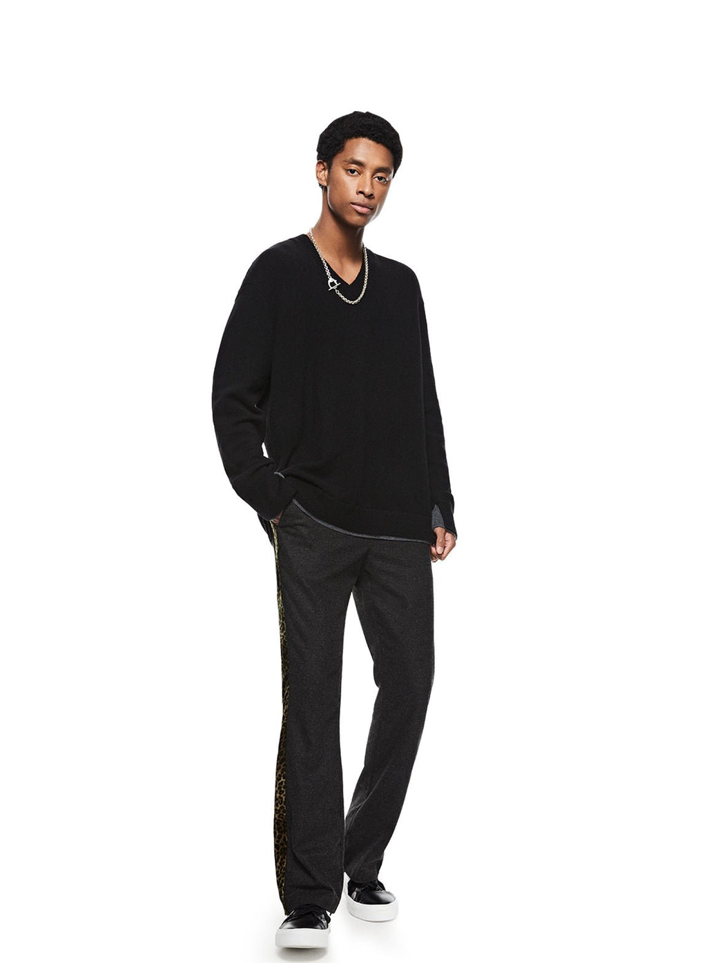 Merino Wool V - Neck Sweater (Black) - StepByStep