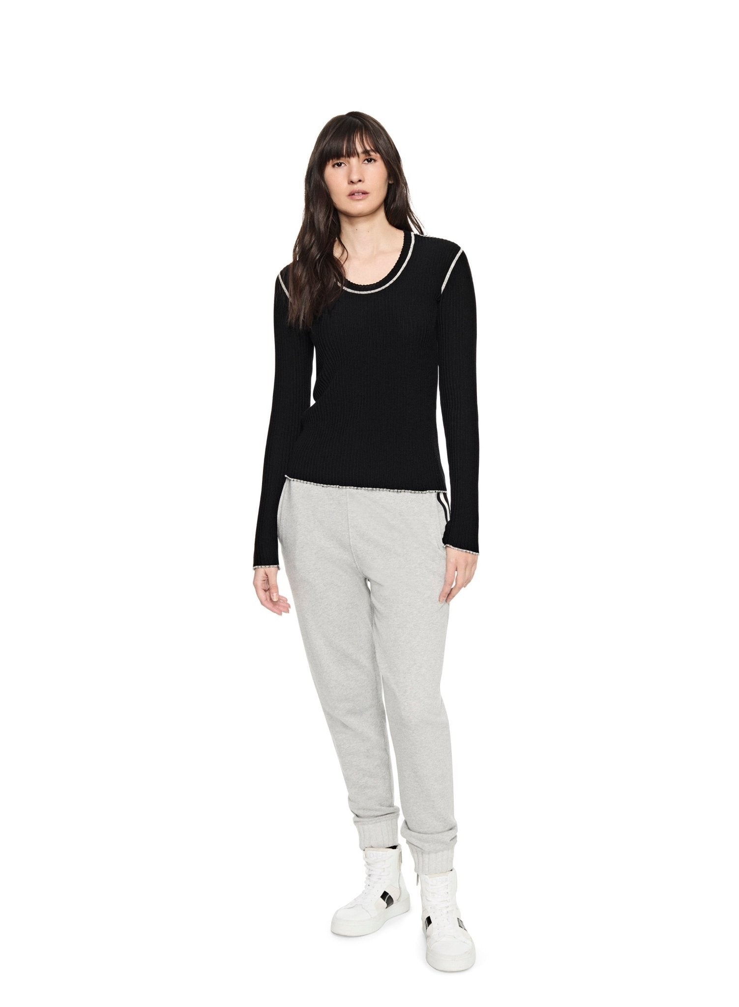 Ribbed Contrast - Stitch Crewneck Sweater (Black) - StepByStep
