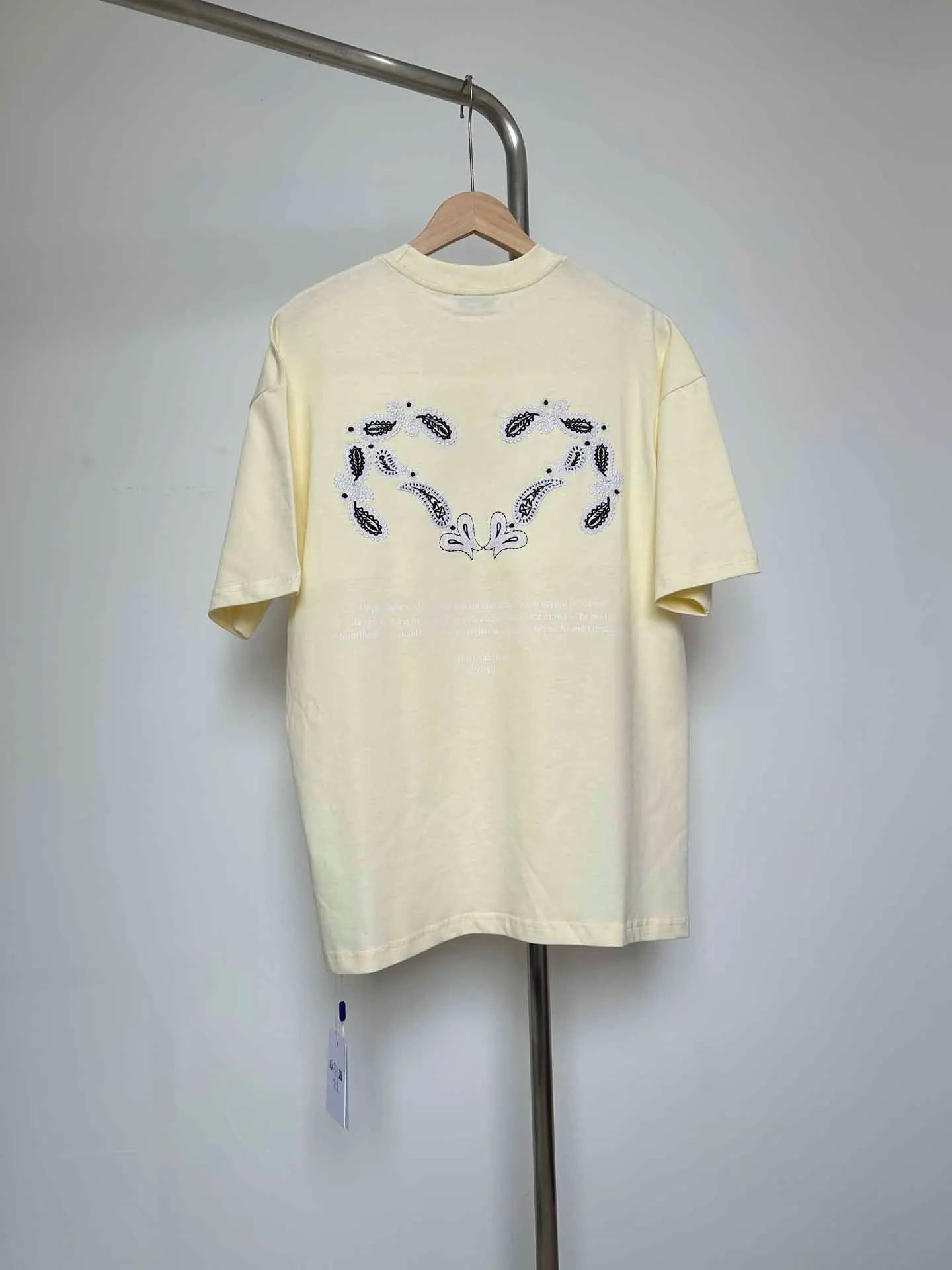 Unisex Oversize Arrow Logo T-Shirt - Hiphop Streetwear Fuzzy Print Cotton Tee | StepbyStepNow - StepByStepNow